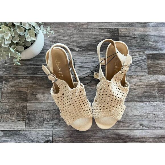 Altar'd State Ameliana Wedges (Sz 10) - Picture 3 of 8